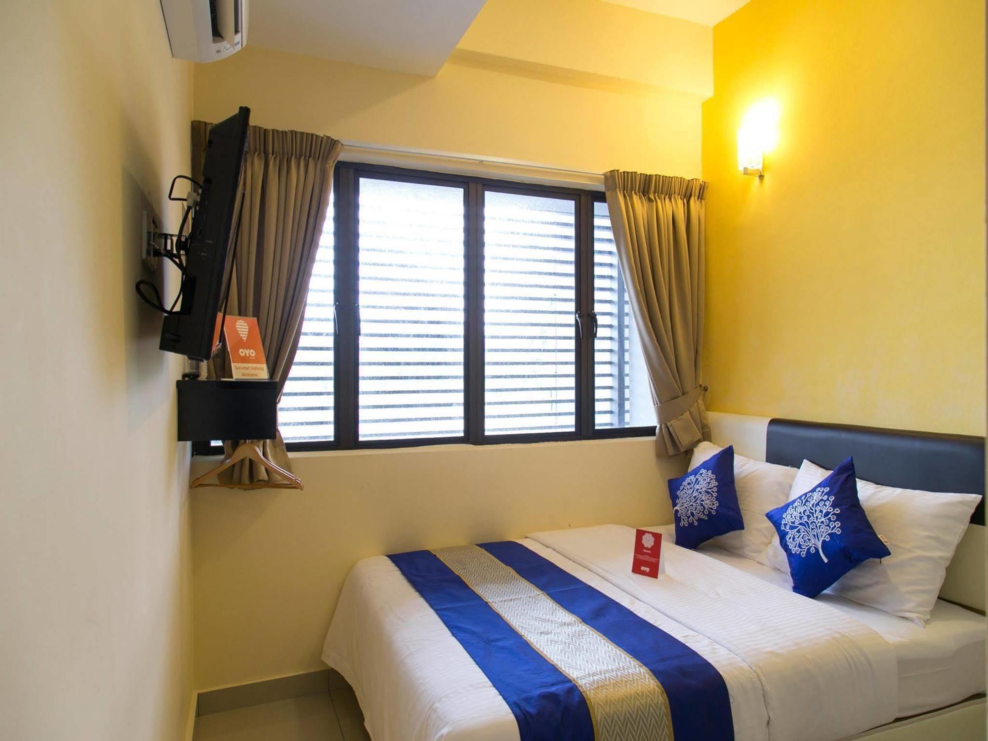 Oyo 220 Hotel Sri Maluri Kuala Lumpur Kültér fotó