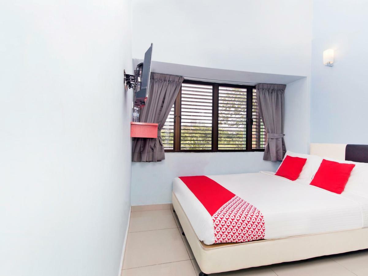 Oyo 220 Hotel Sri Maluri Kuala Lumpur Kültér fotó