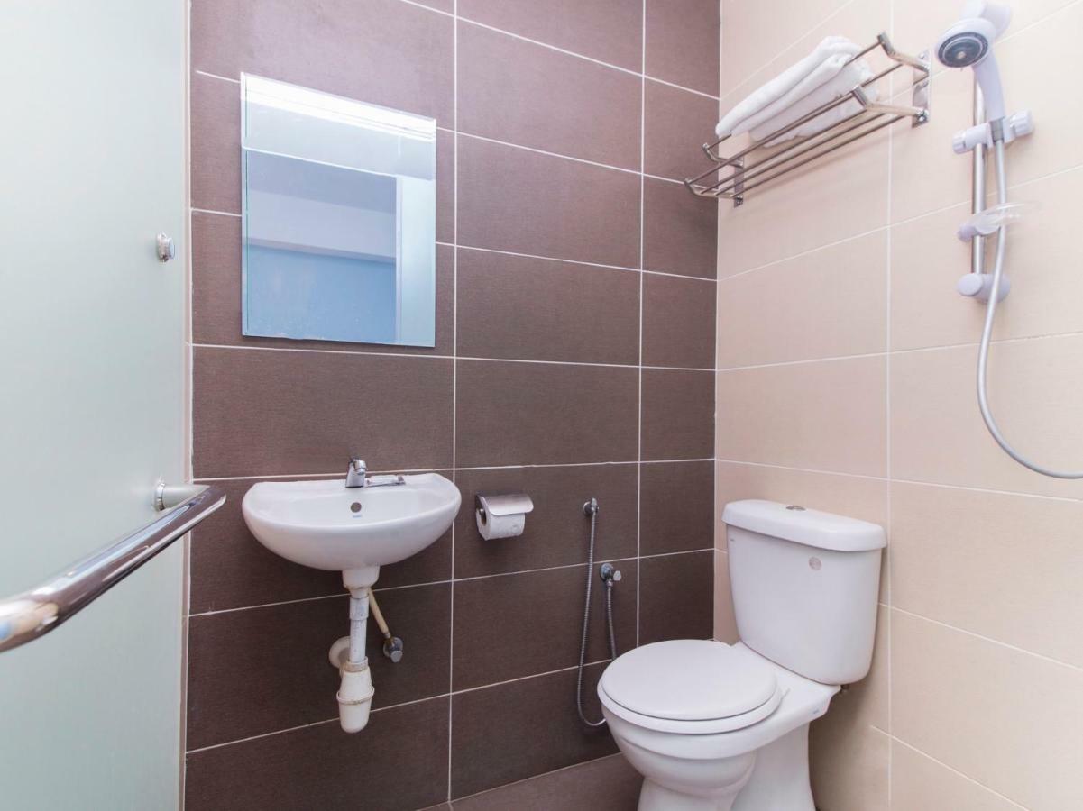 Oyo 220 Hotel Sri Maluri Kuala Lumpur Kültér fotó