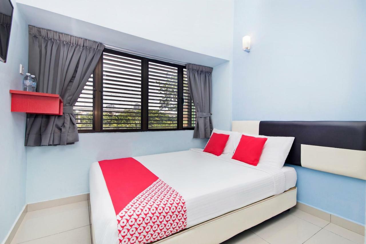 Oyo 220 Hotel Sri Maluri Kuala Lumpur Kültér fotó