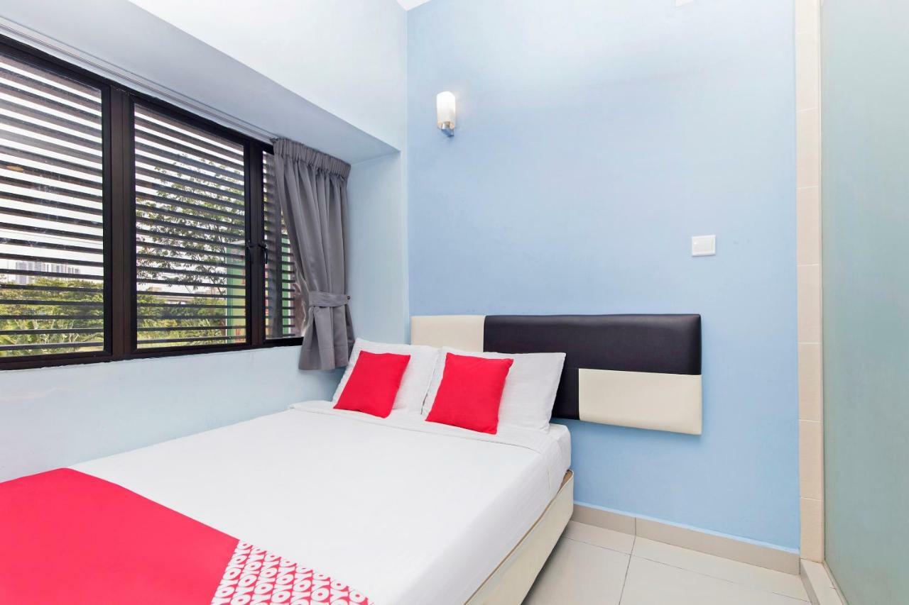Oyo 220 Hotel Sri Maluri Kuala Lumpur Kültér fotó