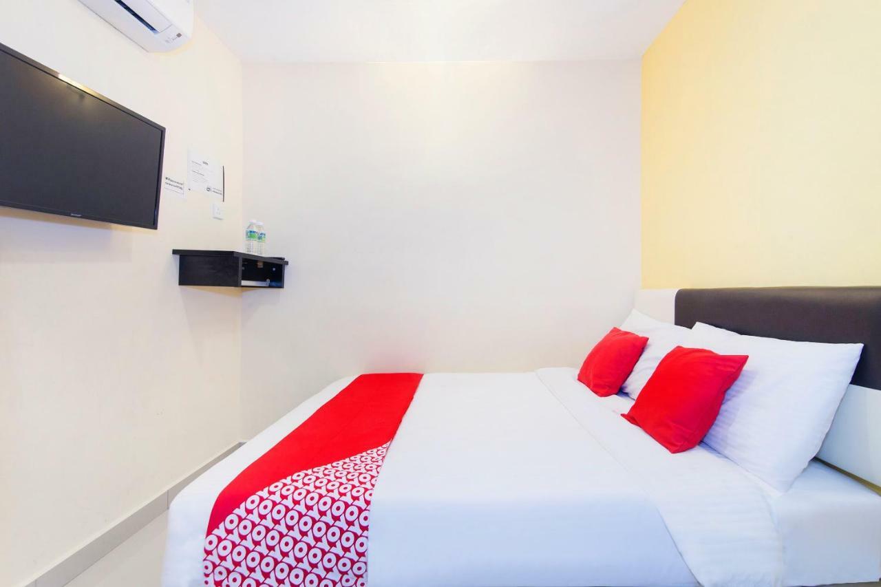 Oyo 220 Hotel Sri Maluri Kuala Lumpur Kültér fotó