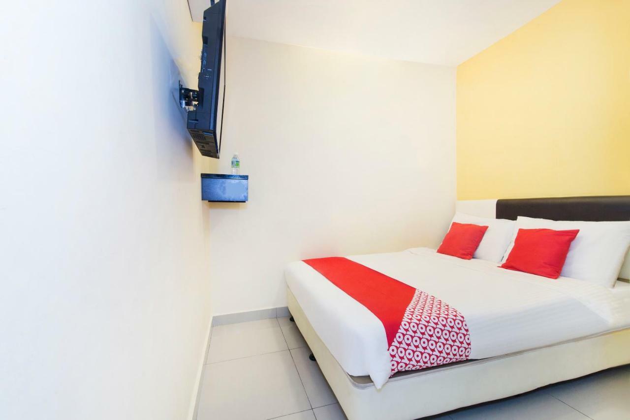 Oyo 220 Hotel Sri Maluri Kuala Lumpur Kültér fotó