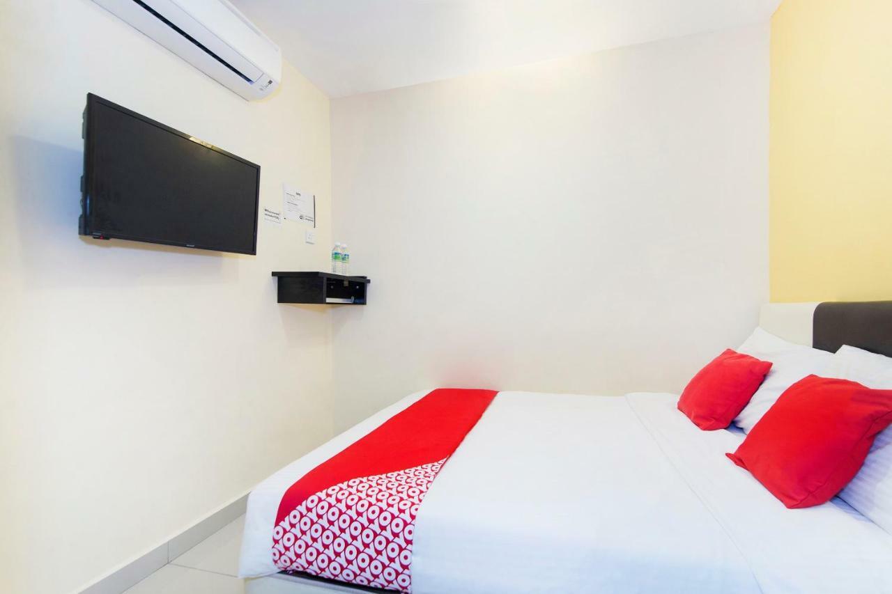 Oyo 220 Hotel Sri Maluri Kuala Lumpur Kültér fotó