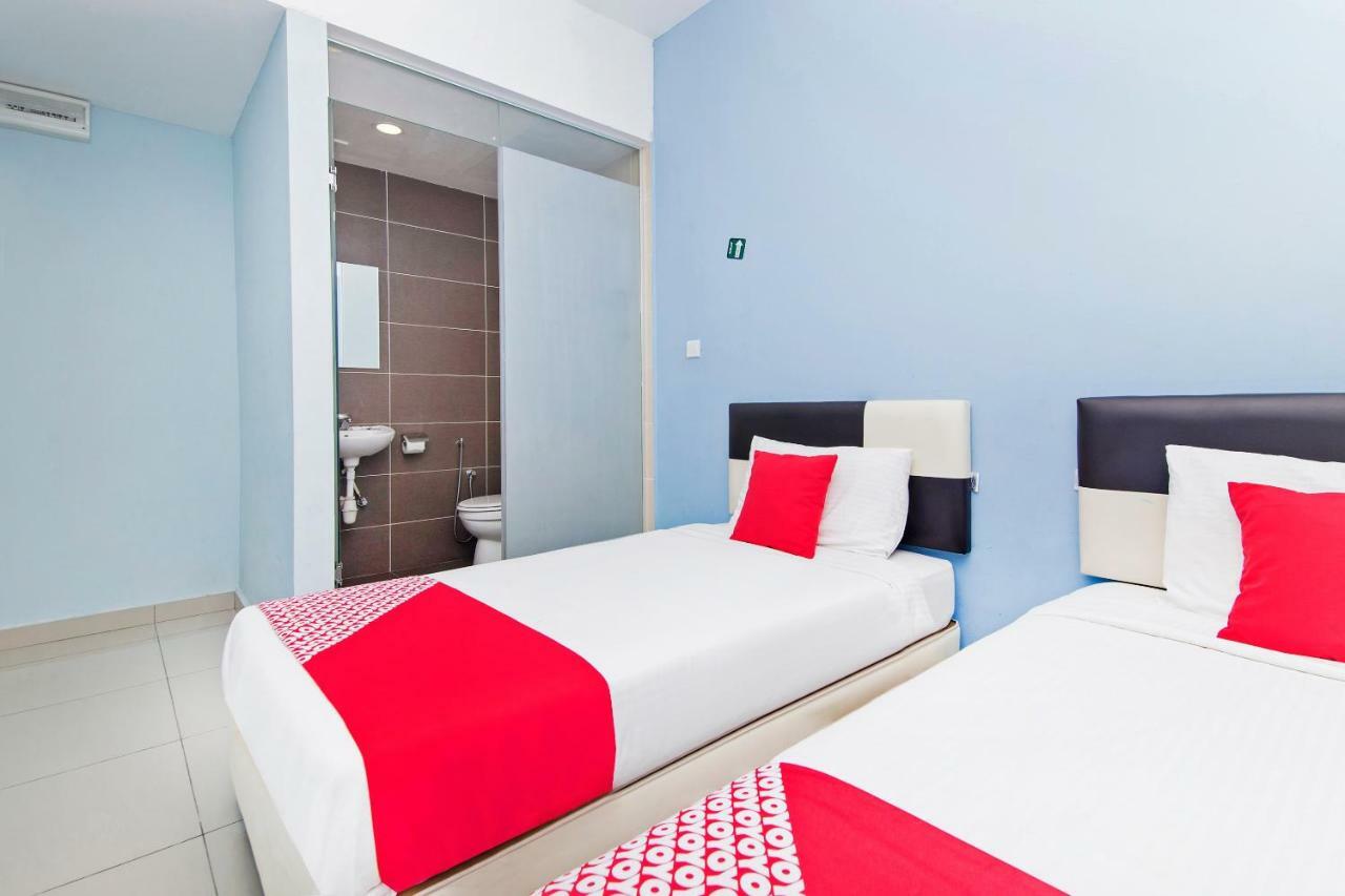 Oyo 220 Hotel Sri Maluri Kuala Lumpur Kültér fotó