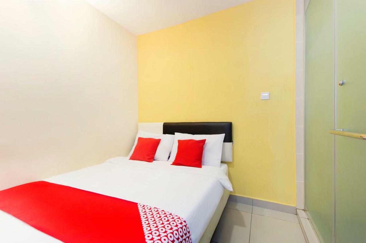 Oyo 220 Hotel Sri Maluri Kuala Lumpur Kültér fotó
