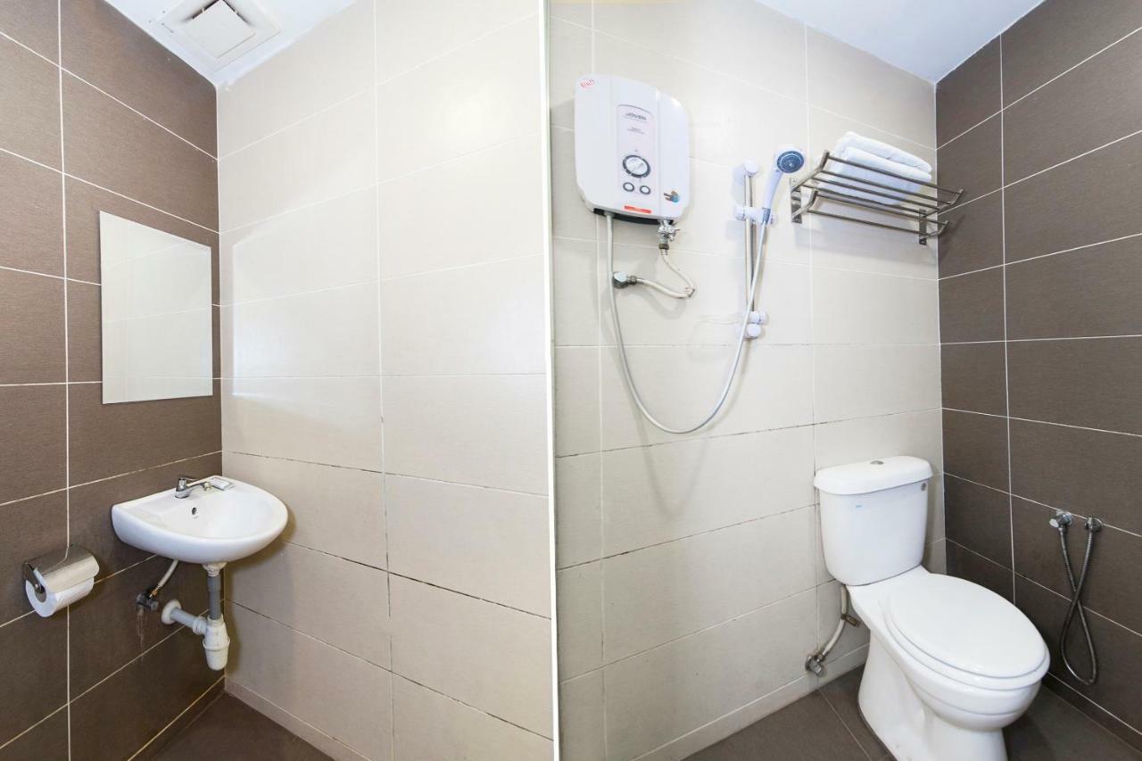 Oyo 220 Hotel Sri Maluri Kuala Lumpur Kültér fotó