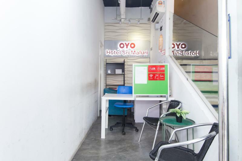 Oyo 220 Hotel Sri Maluri Kuala Lumpur Kültér fotó