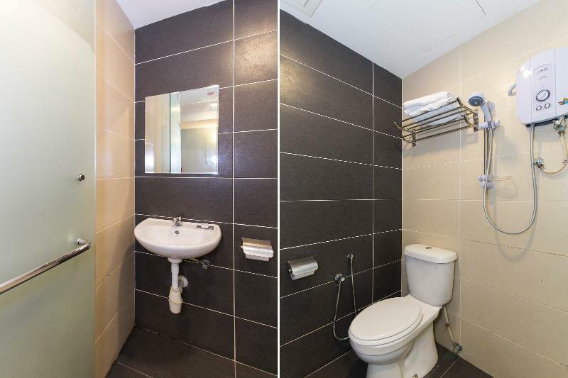Oyo 220 Hotel Sri Maluri Kuala Lumpur Kültér fotó